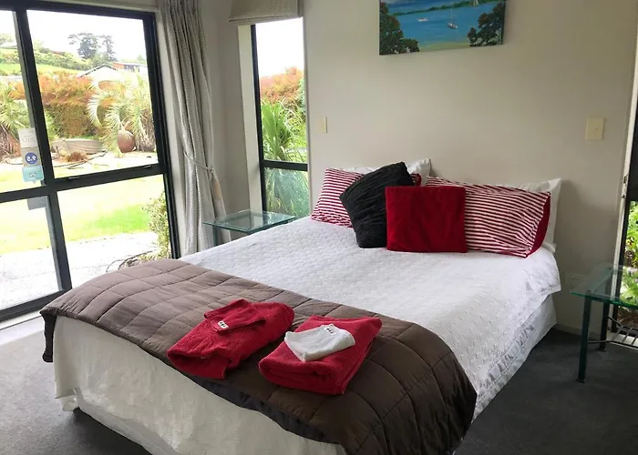 Silverdale Garden Stay