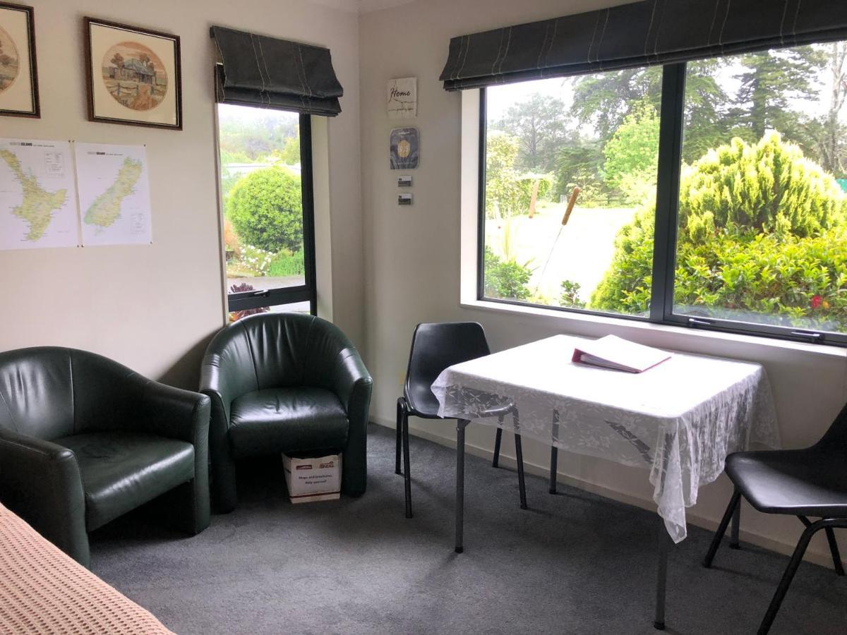 Bed & Breakfast Silverdale Garden Stay 3*