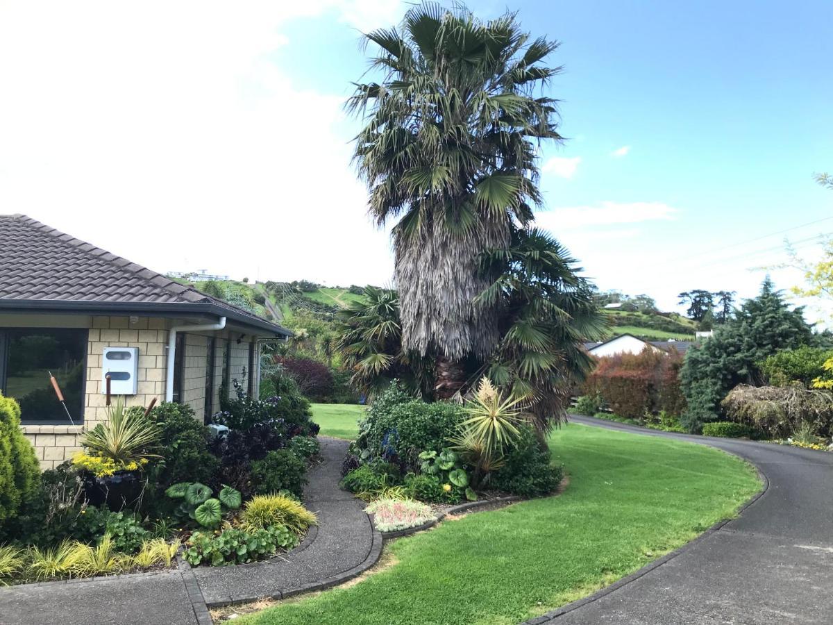 Silverdale Garden Stay Bed & Breakfast
